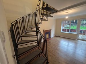 Photo 7- click for photo gallery